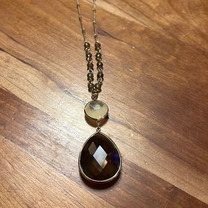 Beautiful gem necklace, gold tone from Stitch Fix